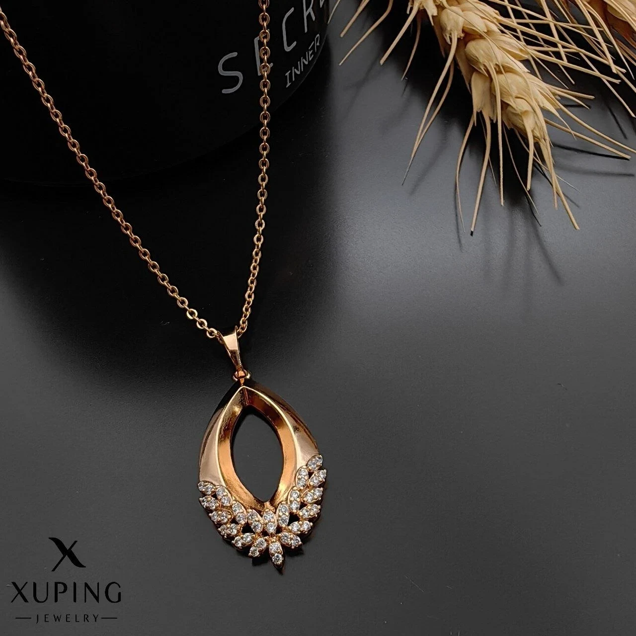 گردنبند ژوپینگ مدل اشکی نگین دار